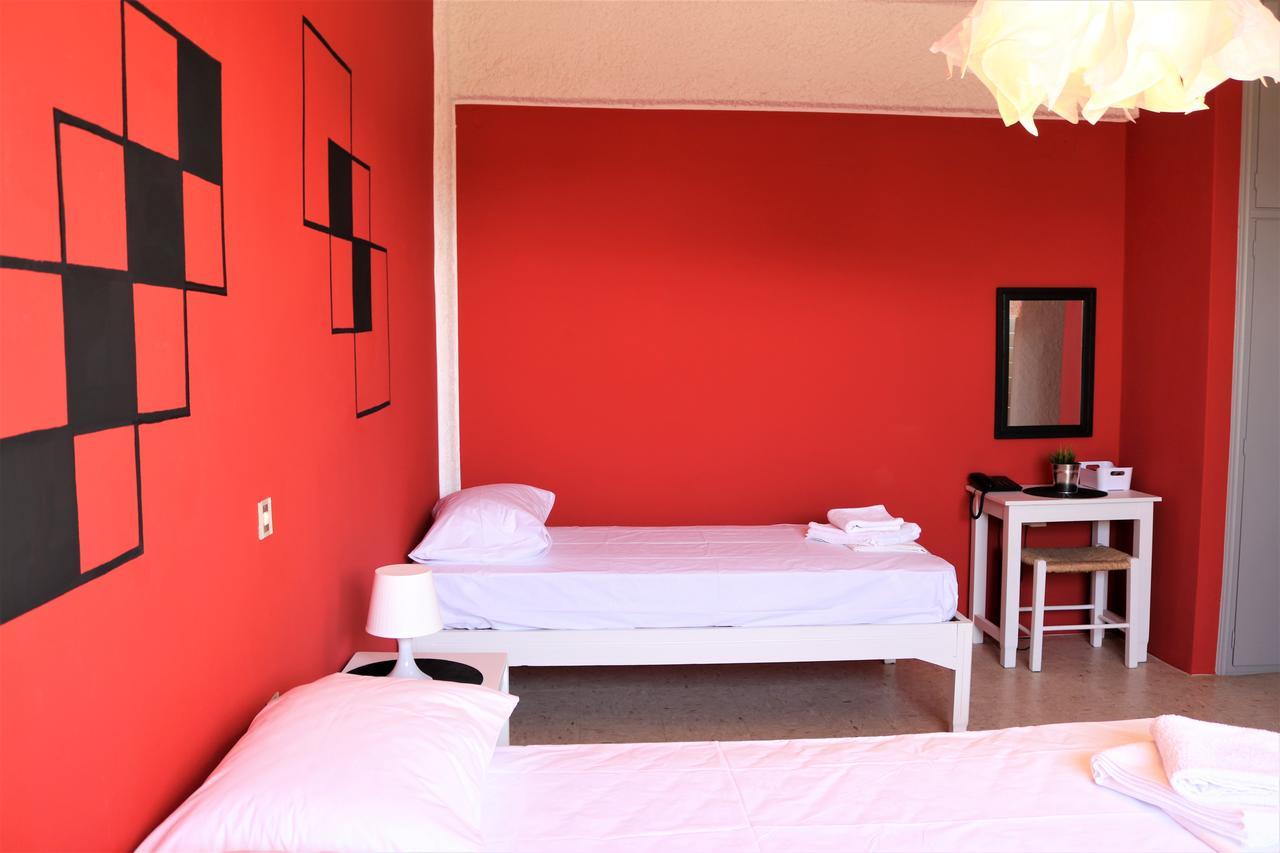 פלטניאס The Bongos - Socially Conscious Rooms, Part Of The Room Rate Goes To Charity מראה חיצוני תמונה
