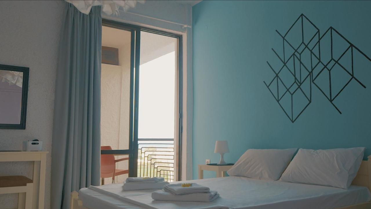 פלטניאס The Bongos - Socially Conscious Rooms, Part Of The Room Rate Goes To Charity מראה חיצוני תמונה